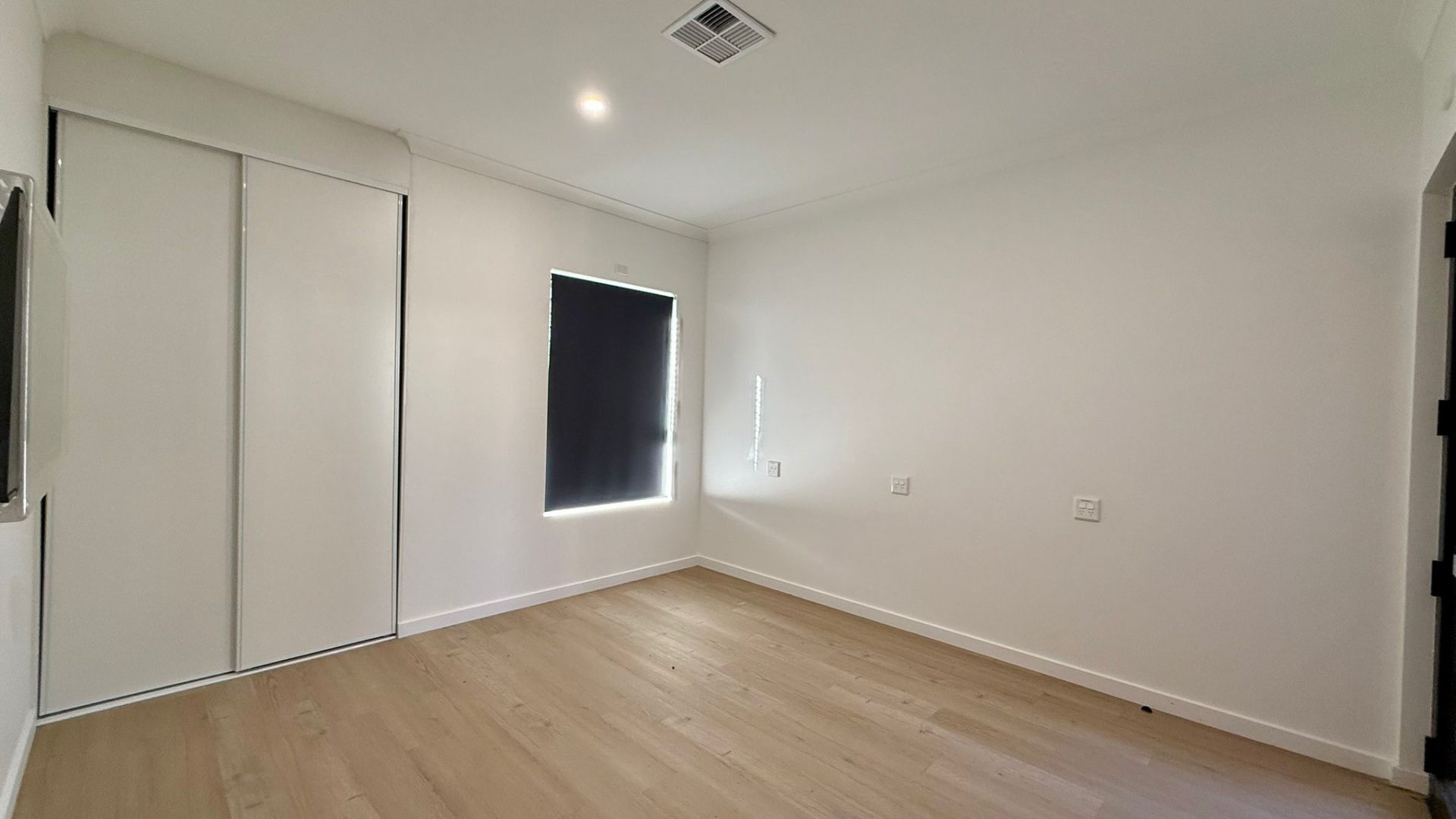 Room1